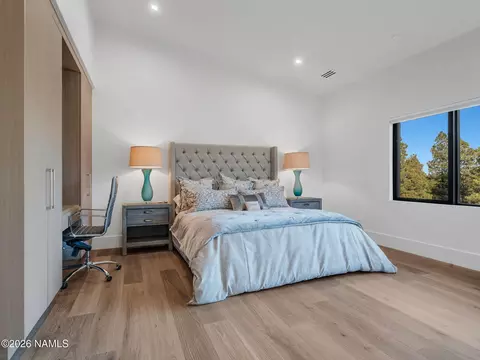 Bedroom - 2733 E Byrds View Dr, Flagstaff, AZ 86005 photo 3 of 7