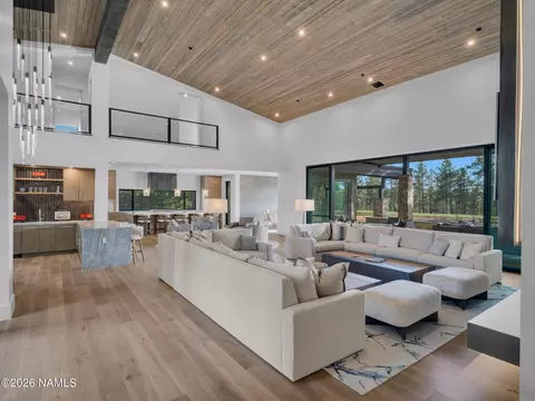 2733 E Byrds View Dr, Flagstaff, AZ 86005