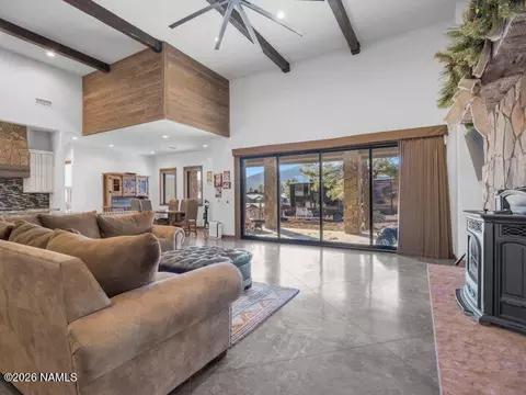 Living - 2811 Bogey Dr, Williams, AZ 86046 photo 1 of 3