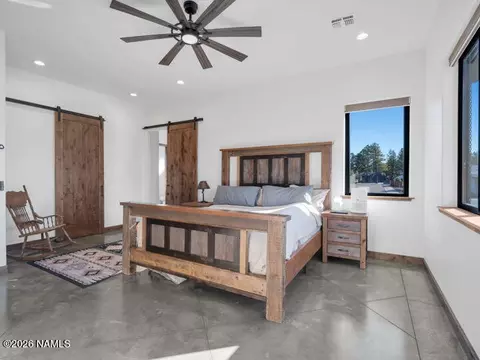 Bedroom - 2811 Bogey Dr, Williams, AZ 86046 photo 3 of 11