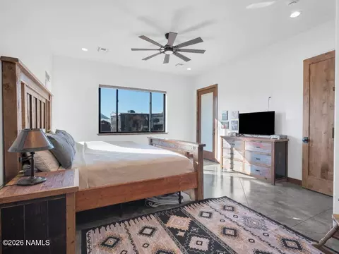 Bedroom - 2811 Bogey Dr, Williams, AZ 86046 photo 4 of 11