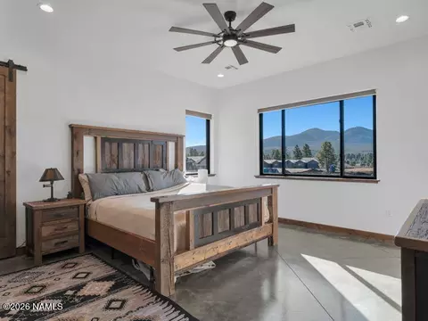 Bedroom - 2811 Bogey Dr, Williams, AZ 86046 photo 2 of 11