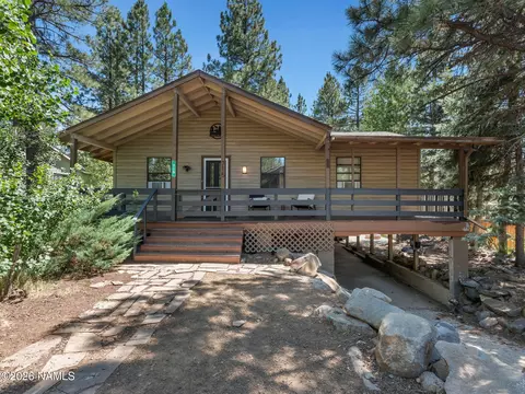715 E Trout Creek Rd, Munds Park, AZ 86017