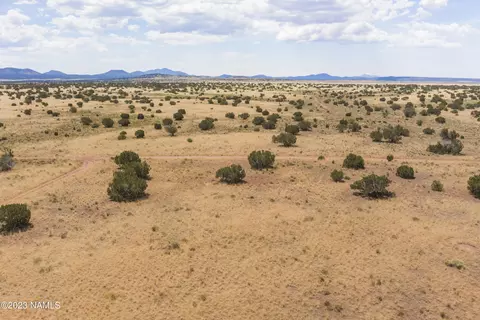 3625 E Valencia Rd, Williams, AZ 86046 photo 2