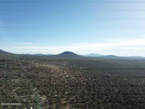 908 E Deerlick Trl, Williams, AZ 86046 photo 4