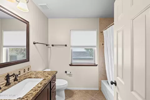 Bath - 6161 E Olson Dr, Flagstaff, AZ 86004 photo 3 of 4