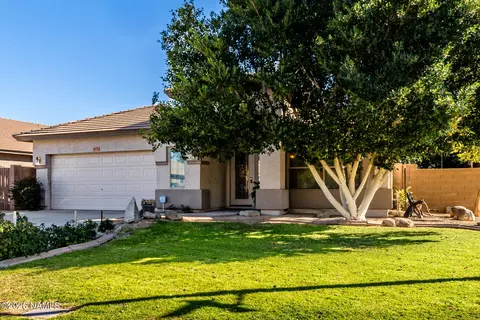 8975 W Clara Ln, Peoria, AZ 85382