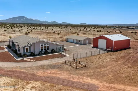 2318 E Hoctor Rd, Williams, AZ 86046 photo 3