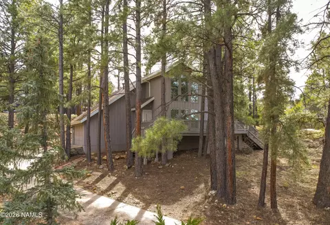 2250 E Cricket Ln, Flagstaff, AZ 86004