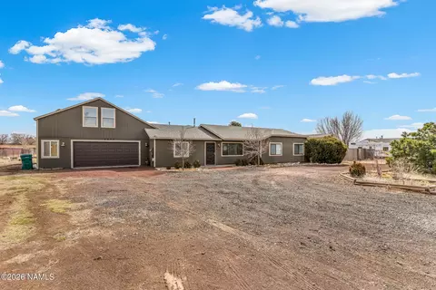 9835 Pioneer Valley Rd, Flagstaff, AZ 86004