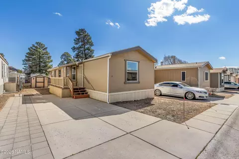 5600 N Dakota St #17, Flagstaff, AZ 86004