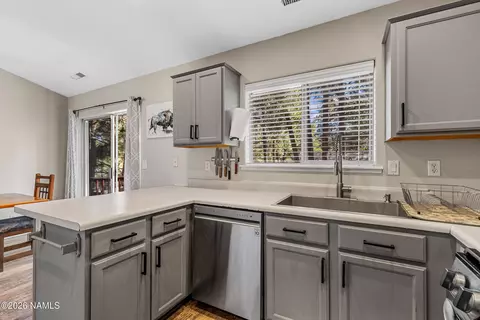Kitchen - 21 E Mohawk Dr, Flagstaff, AZ 86005 photo 2 of 3