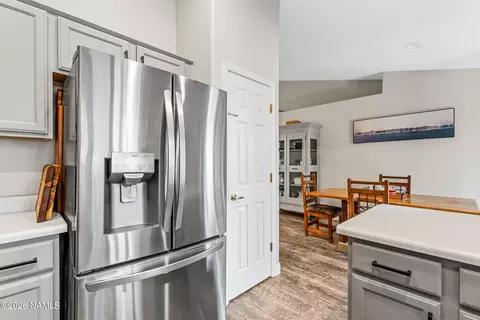 Kitchen - 21 E Mohawk Dr, Flagstaff, AZ 86005 photo 3 of 3