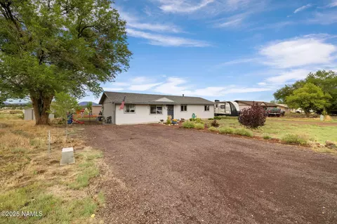 7749 Moonbeam Dr, Flagstaff, AZ 86004
