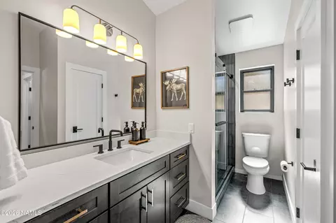 Bath - 738 Comanche St, Flagstaff, AZ 86001 photo 5 of 6