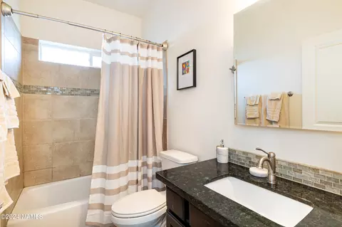 Bath - 24 E Tranquil Ln, Flagstaff, AZ 86005 photo 3 of 3