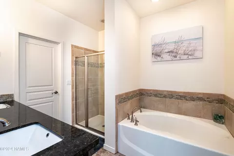 Bath - 24 E Tranquil Ln, Flagstaff, AZ 86005 photo 1 of 3