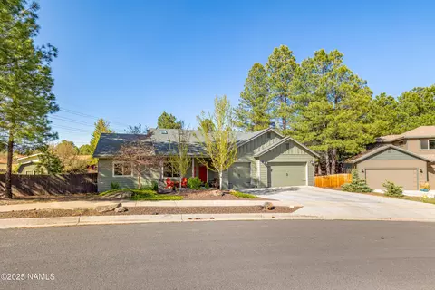 Exterior - 24 E Tranquil Ln, Flagstaff, AZ 86005 photo 6 of 7