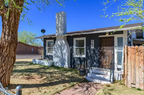 901 N Warren Ave, Winslow, AZ 86047