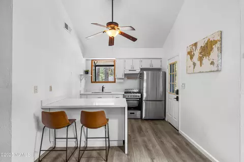 Kitchen - 595 Cherokee, Flagstaff, AZ 86005 photo 2 of 3