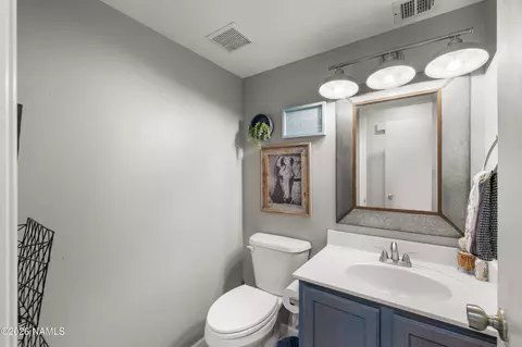 Bath - 4150 E Spring Meadows Cir, Flagstaff, AZ 86004 photo 1 of 4