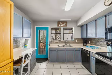 Kitchen - 4150 E Spring Meadows Cir, Flagstaff, AZ 86004 photo 3 of 3