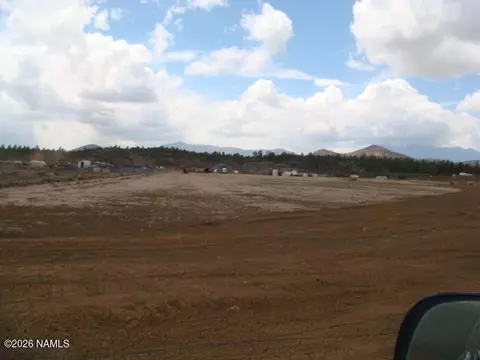 7410 Leupp Rd, Flagstaff, AZ 86004
