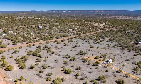 2392 W Albert Way, Ash Fork, AZ 86320 photo 3