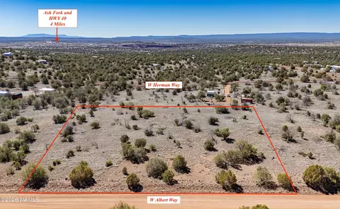 2392 W Albert Way, Ash Fork, AZ 86320 photo 2