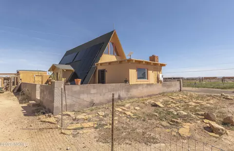 552 W Mountain View St, Winslow, AZ 86047