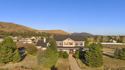 4775 Camino De Los Vientos, Flagstaff, AZ 86004