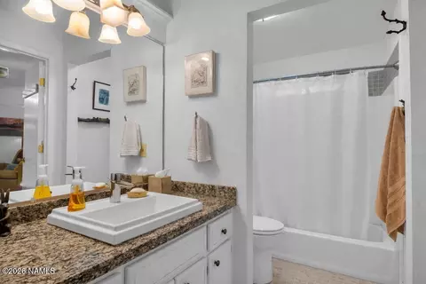 Bath - 1005 W Park Way, Williams, AZ 86046 photo 4 of 4