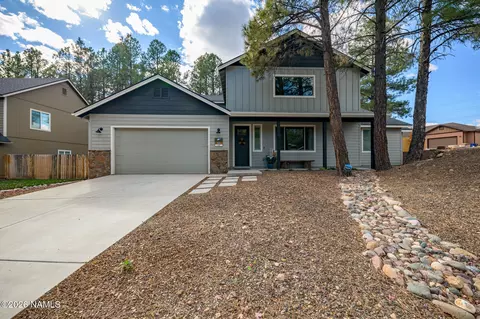 17 E Tranquil Ln, Flagstaff, AZ 86005
