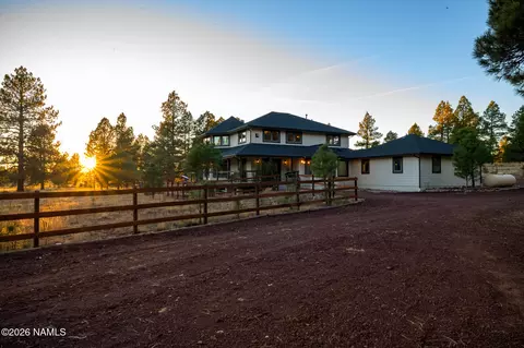 Exterior - 4540 Forest Ranches Loop, Parks, AZ 86018 photo 13 of 18