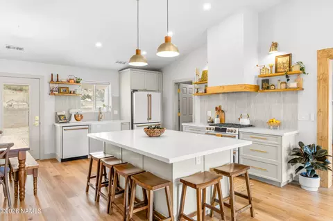 7895 E Alma Rd, Flagstaff, AZ 86004