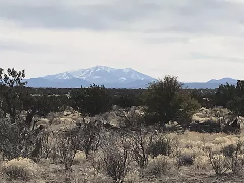 5597 S Cattle Tank Rd, Williams, AZ 86046