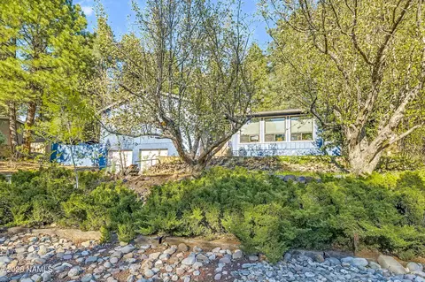 910 N Turquoise Dr, Flagstaff, AZ 86001
