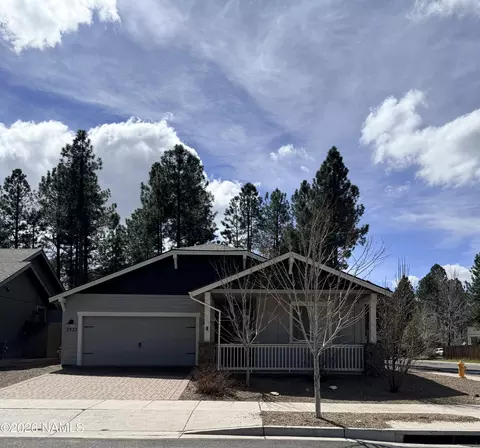 2933 W Putnam Dr, Flagstaff, AZ 86001