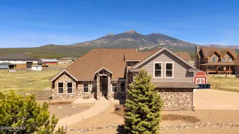 7750 W Suzette Ln, Flagstaff, AZ 86001