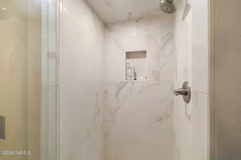 Bath - 4170 Canyon Loop, Flagstaff, AZ 86005 photo 2 of 4