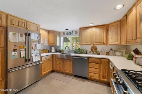 Kitchen - 4170 Canyon Loop, Flagstaff, AZ 86005 photo 2 of 3