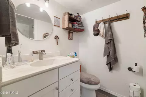 Bath - 4170 Canyon Loop, Flagstaff, AZ 86005 photo 1 of 4