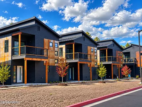 302 W Oak Ave #8, Flagstaff, AZ 86001