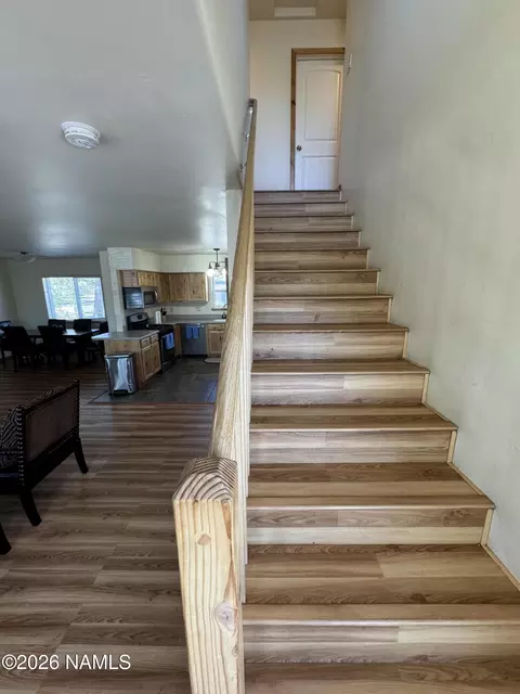 Entry Way - 2406 E 4th Ave, Flagstaff, AZ 86004 photo 3 of 5
