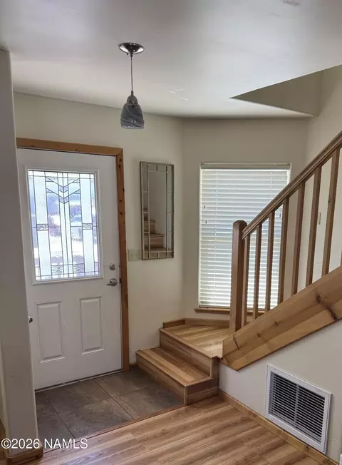 Entry Way - 2406 E 4th Ave, Flagstaff, AZ 86004 photo 2 of 5