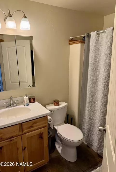 Bath - 2406 E 4th Ave, Flagstaff, AZ 86004 photo 9 of 9