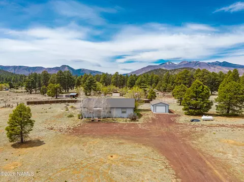 10472 Cross Rd, Flagstaff, AZ 86004