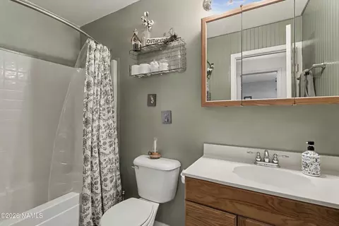 Bath - 7625 E Long Bow Dr, Williams, AZ 86046 photo 5 of 5