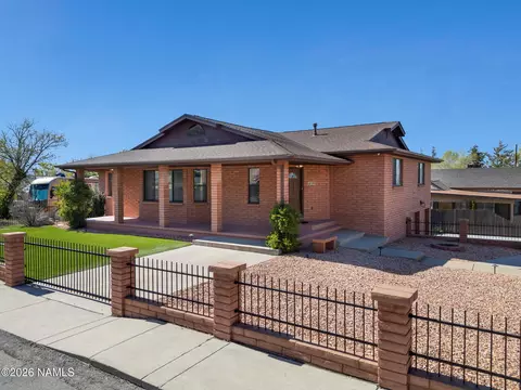 390 S 2nd St, Williams, AZ 86046