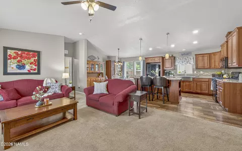 2468 Tishepi Trl, Flagstaff, AZ 86005
